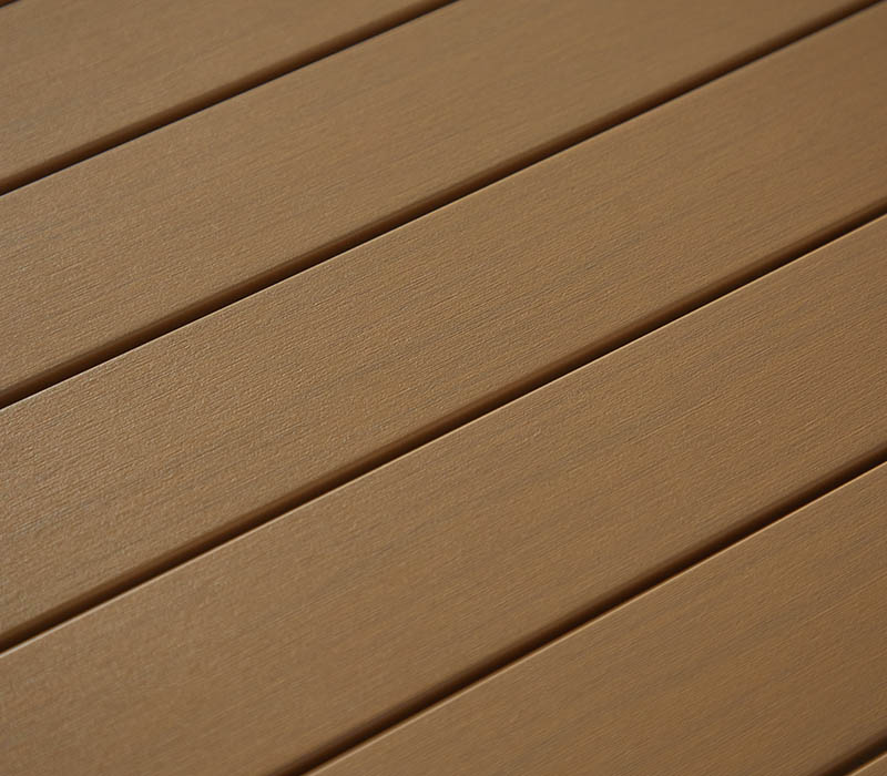 WPC / Madera sint&eacute;tica
