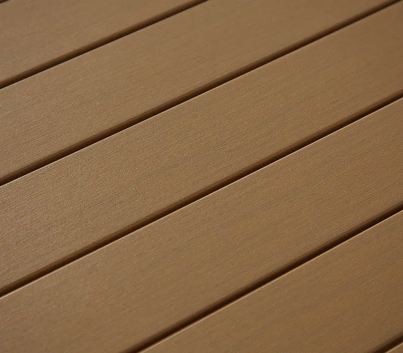WPC / Madera sint&eacute;tica