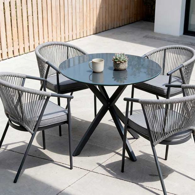Mesa de comedor redonda para exterior con tablero de cristal esmerilado estampado de 5 mm - 11D26F